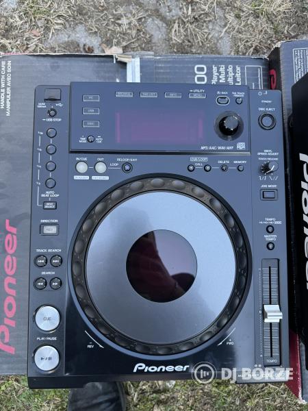 Pioneer CDJ 850 & DJM-700