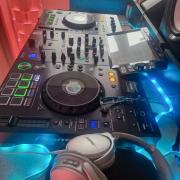 Pioneer XDJ-RX3 és Komplett DJ pult