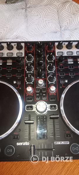 Reloop terminál mix 2