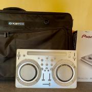 Pioneer DJ - DDJ-WEGO4-W (+ZOMO FLIGHTBAG XL)