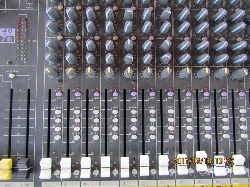 Soundcraft Spirit LX7 32Ch