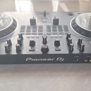 Pioneer DDJ-REV1