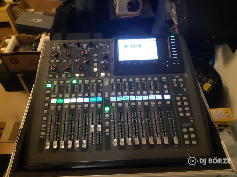 X 32 Compact + Rack -Digitális keverő Eladó !