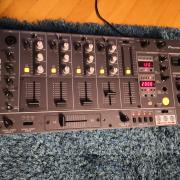 Pioneer DJM 3000 keverő