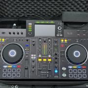 PIONEER XDJ RX2 + Magma táska