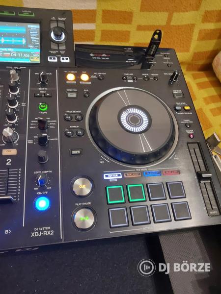 Pioneer xdj rx2 + magma rack