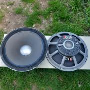 Peavey balck widow 15" hangszórók!