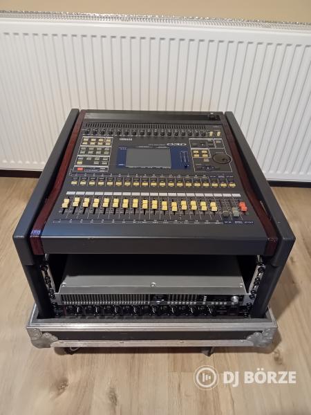 Yamaha 03D dönthető rack-ben, bekábelezve, kerekes konténerben, Alesis DEQ 830, Behringer ADA 8200