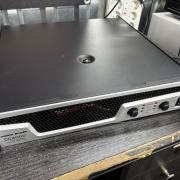 Voice-Kraft (Crest Audio) CC4000 végfok