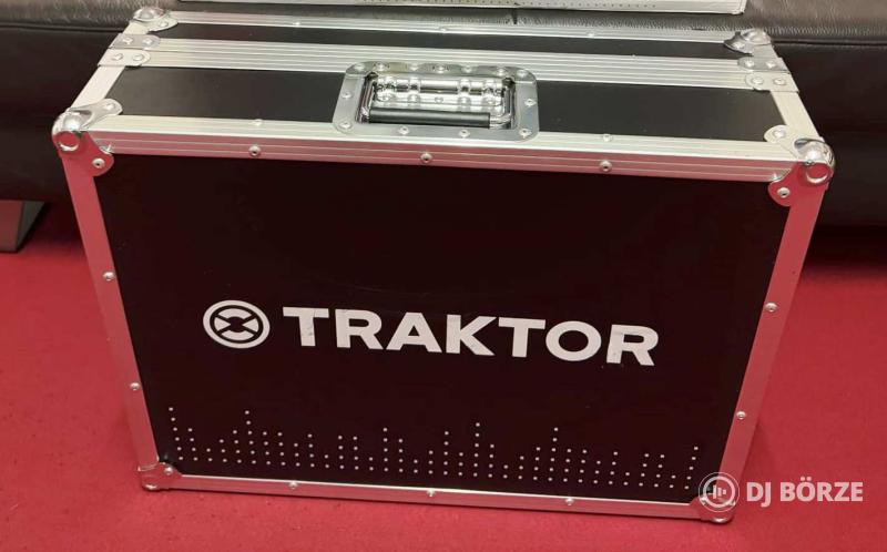 Native Instruments Traktor Kontroll S4 táska