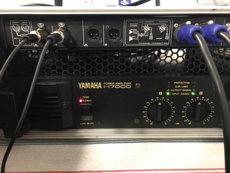 YAMAHA H7000 végfok + 4U rack + patch panel