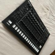 Eladó Roland TR-8S dobozában