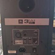 JBL 305P MkII Aktív hangfal pár
