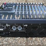 YAMAHA EMX5014C keverőerősítő - 2x500 Watt