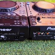 Pioner CDJ 400 pár