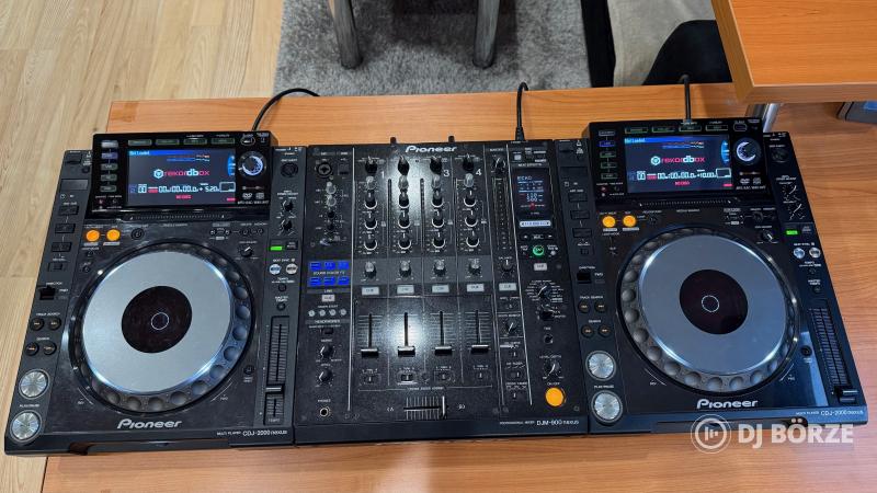 Pioneer CDJ-2000NXS + DJM-900 nexus