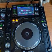 Pioneer CDJ-2000NXS + DJM-900 nexus