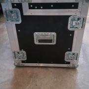 Monitoros, kihajtható fedelű, alul sines rack - Safecase