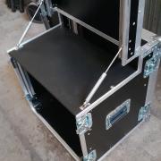 Monitoros, kihajtható fedelű, alul sines rack - Safecase