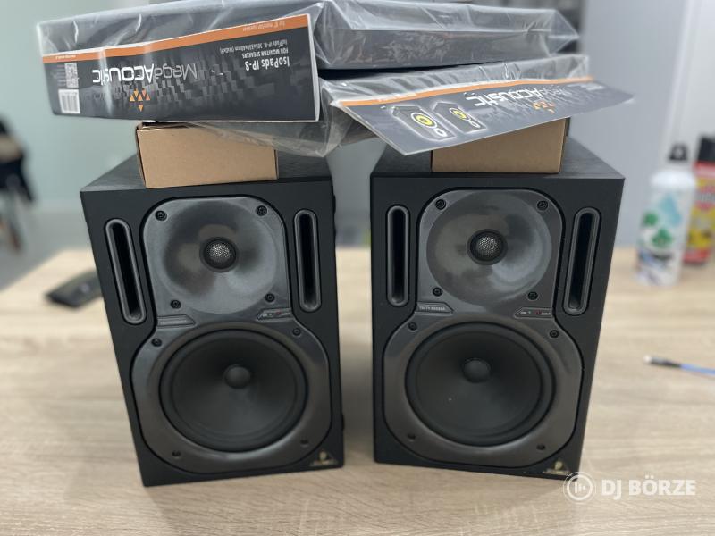 Behringer TRUTH B2030A stúdió monitor + Mega Acoustic IsoPads IP-8 Black Stúdió monitor alátét