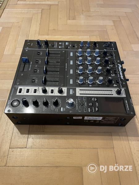 Pioneer DJM-750 keverő