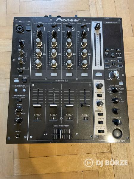 Pioneer DJM-750 keverő