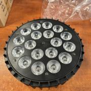 8+2 DB 18x18W RGBWAUV aluházas par lámpa konténerezve