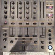 Eladó DJM 600 keverő