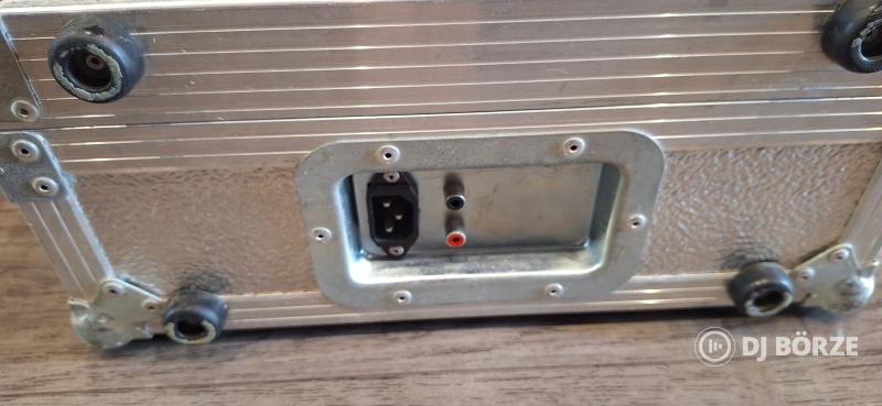 Eladó 2db Rack CDJ800MK2 vagy hasonló méretű eszközök részére