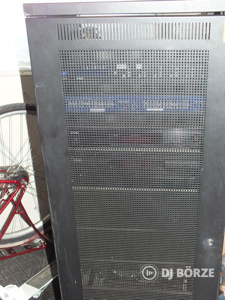 Audio rack szekrény . végfok rack