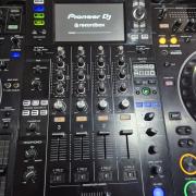Eladó Pioneer XDJ XZ