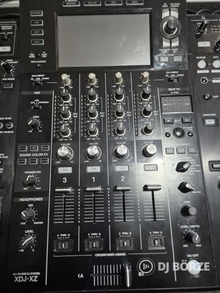 Eladó Pioneer XDJ XZ