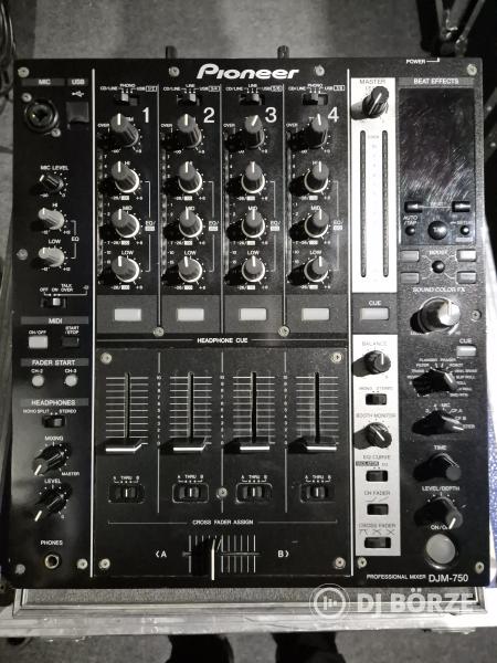 Pioneer DJM-750 konténerben