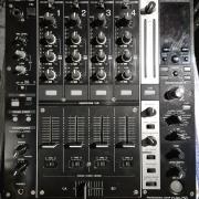 Pioneer DJM-750 konténerben