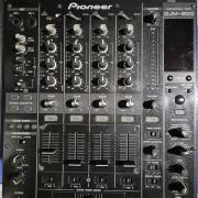 Pioneer DJM-800 konténerben