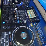 Pioneer xdj XZ + Zomo gurulós rack a Leg masszívabb ami a piacon van