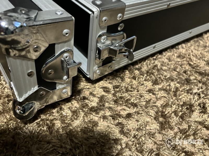 U2 Rack