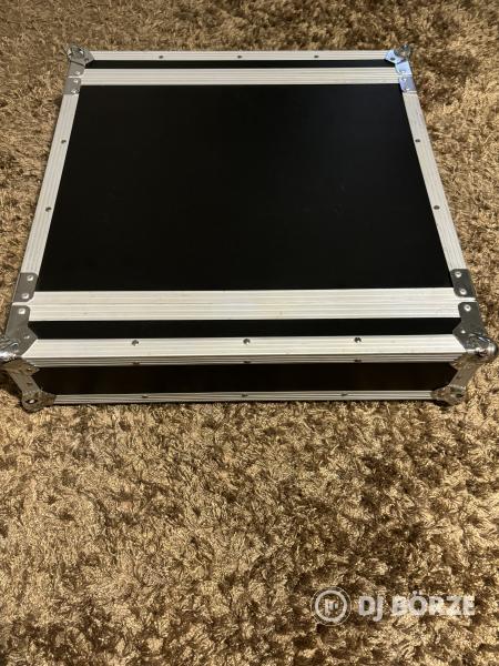 U2 Rack