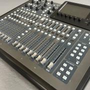 Behringer X32 Compact + Rack eladó