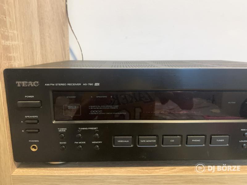 TEAC erősítő, 2db JVC hangfal, 2db mélyláda
