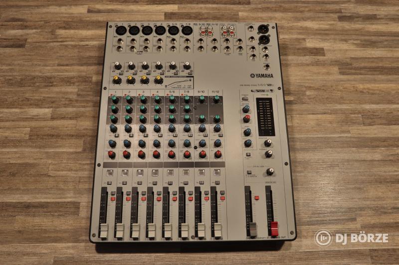 Yamaha MW12C USB-s keverőpult tokkal