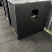 JBL JRX118SP 18”-os aktív mélyláda sub párban