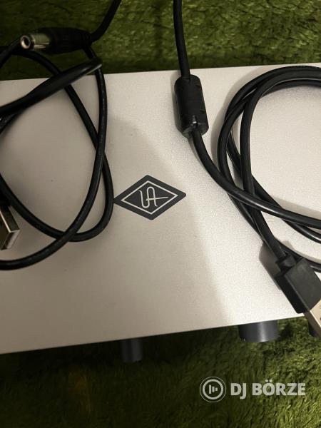 Universal audio volt 2