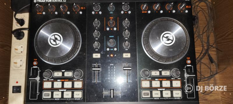 Native Instrument Traktor Kontrol S2 MK2