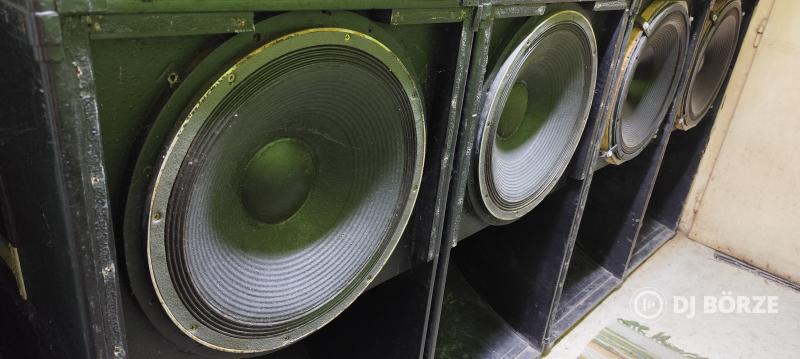 Reflex R400-as 18"-os Rutse ládák