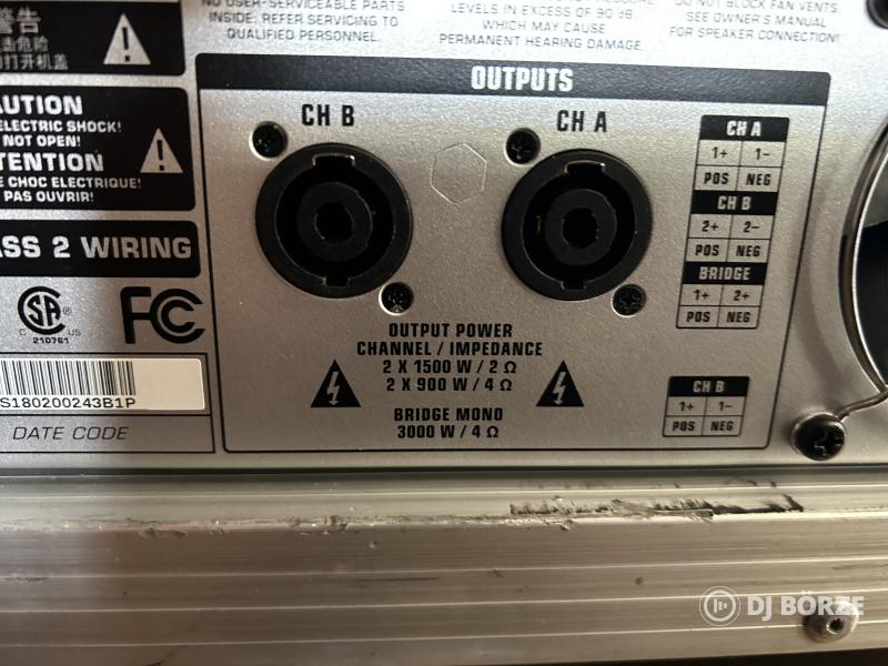 Behringer Inuke NU3000 erősítő, végfok