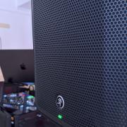 Mackie Thump 15A hangfalak + gurulós hordtáska