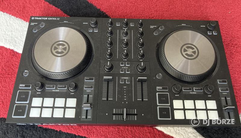 Native Instruments Traktor Kontrol S2 MK3