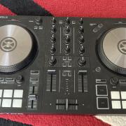 Native Instruments Traktor Kontrol S2 MK3