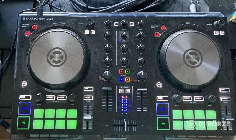 Native Instruments Traktor Kontrol S2 MK3